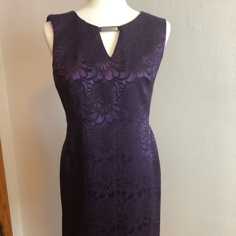 Beautiful dress for a wedding guest.